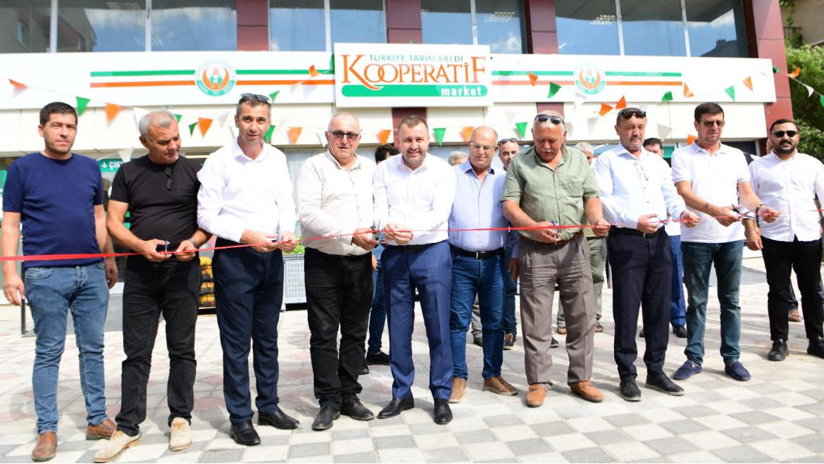 Türkiye Tarım Kredi Kooperatifi Market Zinciri  Ezine Şubesi’nin Açılışı’nı Gerçekleştirdik.