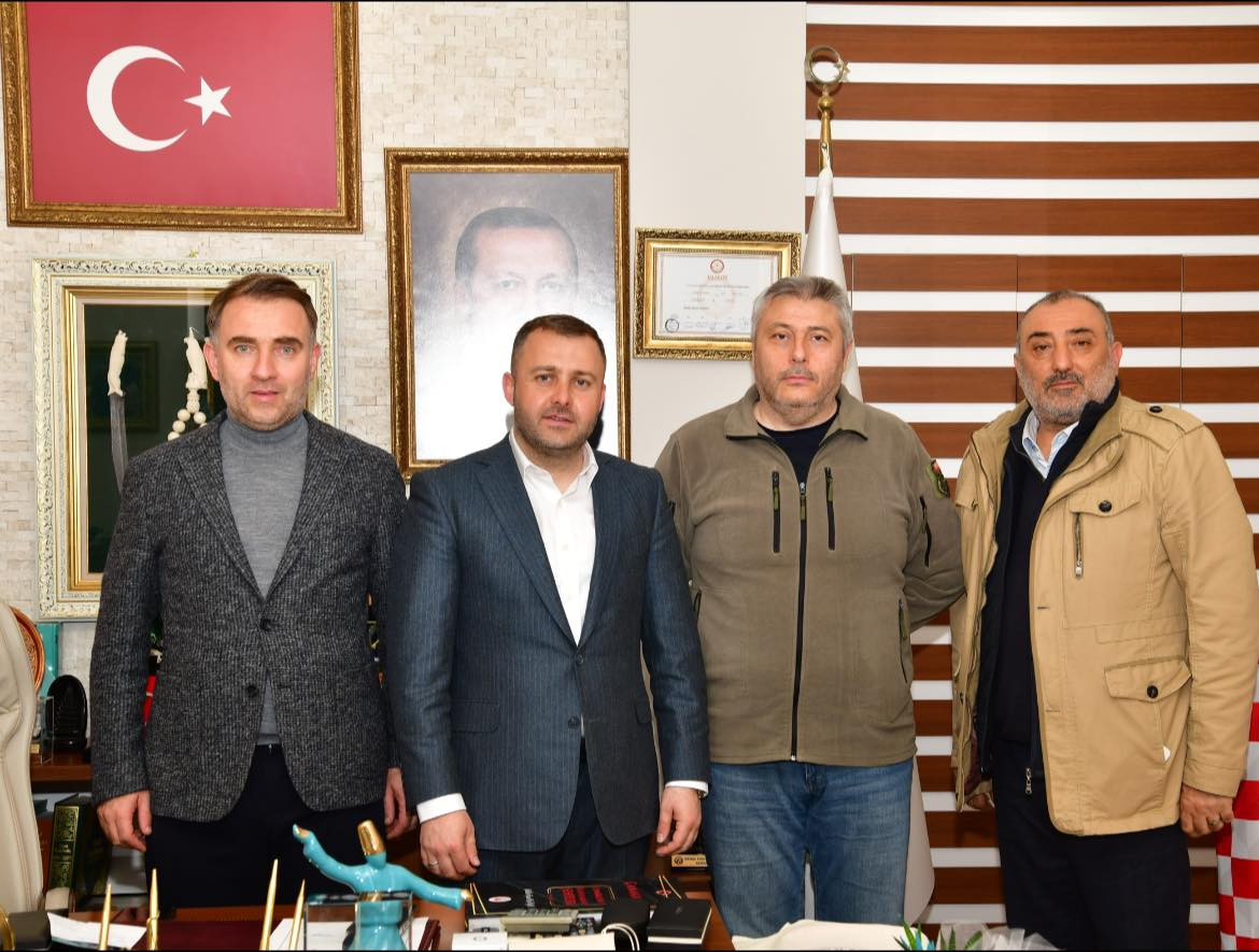 Çanakkale Şehit ve Gaziler Derneği  Başkanı Sn.Gökhan Uz ve Dernek Yönetim Kurulu Üyelerine Nazik Ziyaretlerinden Dolayı Teşekkür Ediyorum.